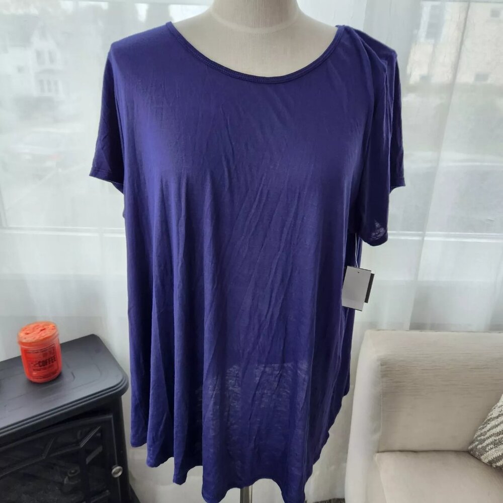 Lola Getts Women's Plus blue cross back opening 1X althetic wear top. M2